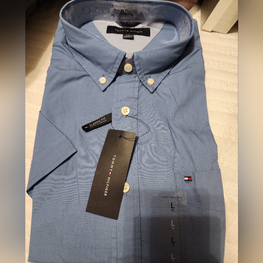 Mens Tommy Hilfiger short sleeve dress shirt size large mainsail Blue